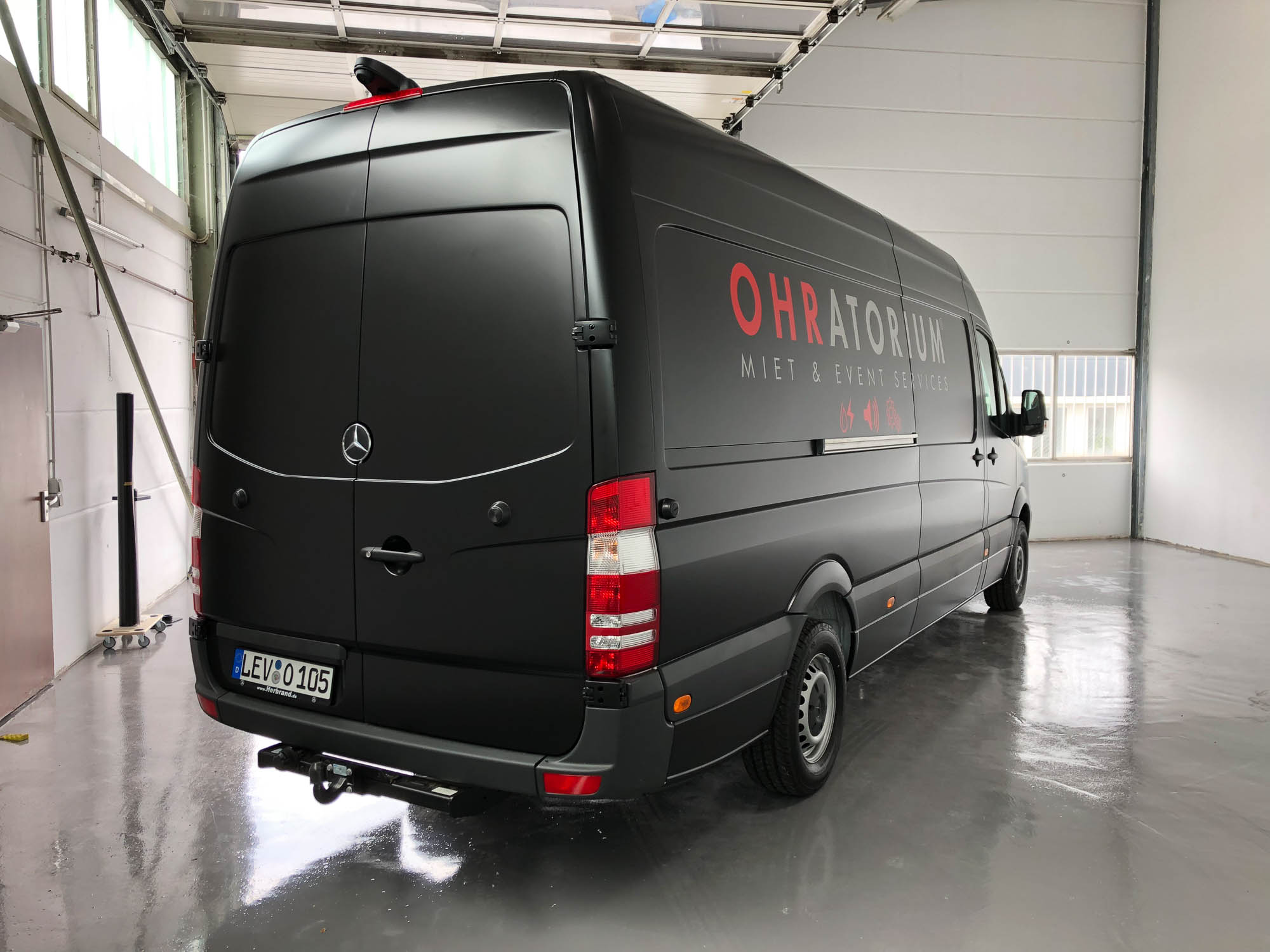 Mercedes Sprinter Avery Satin Black