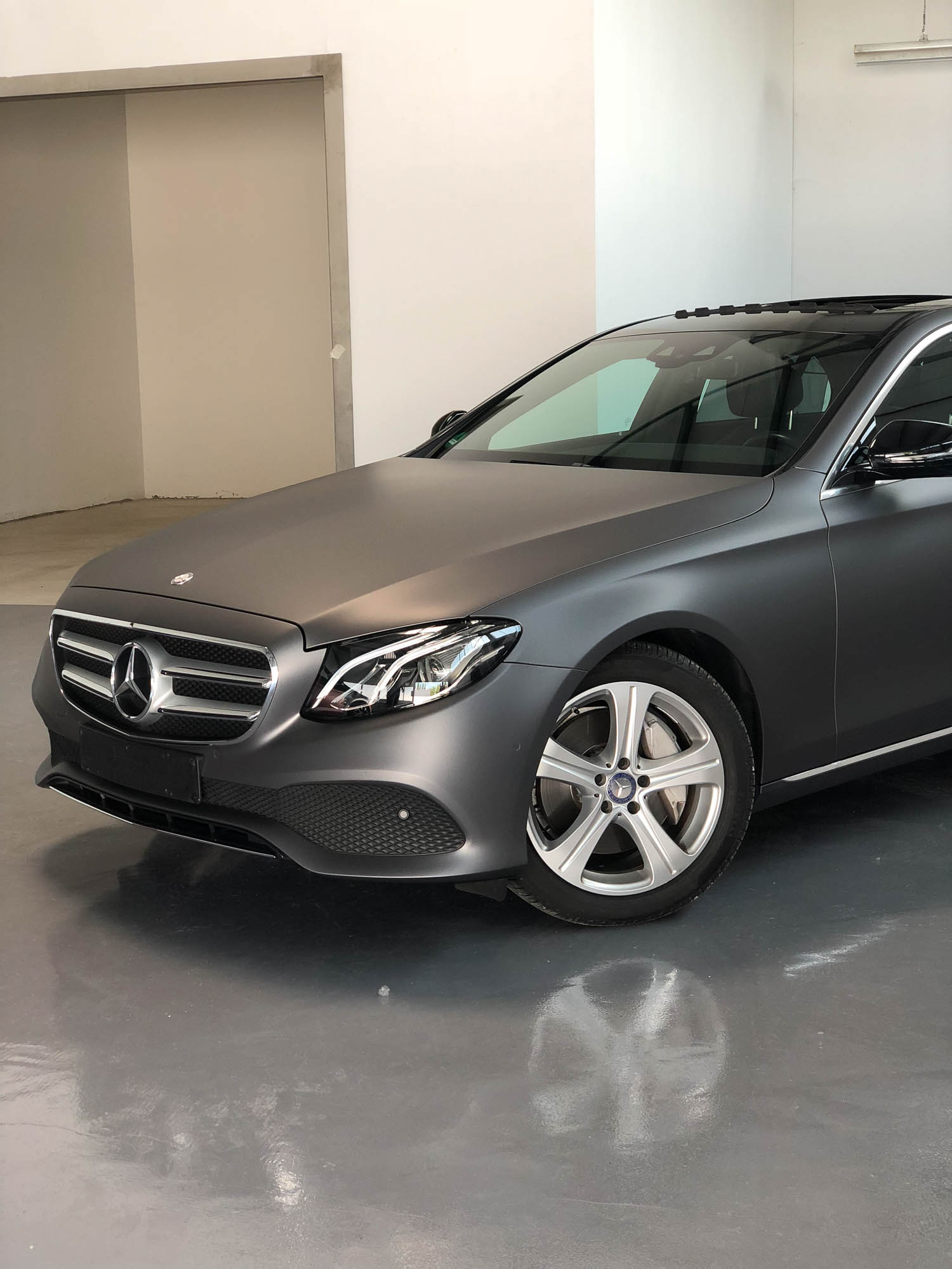 Mercedes E Klasse Avery charcoal matte metallic