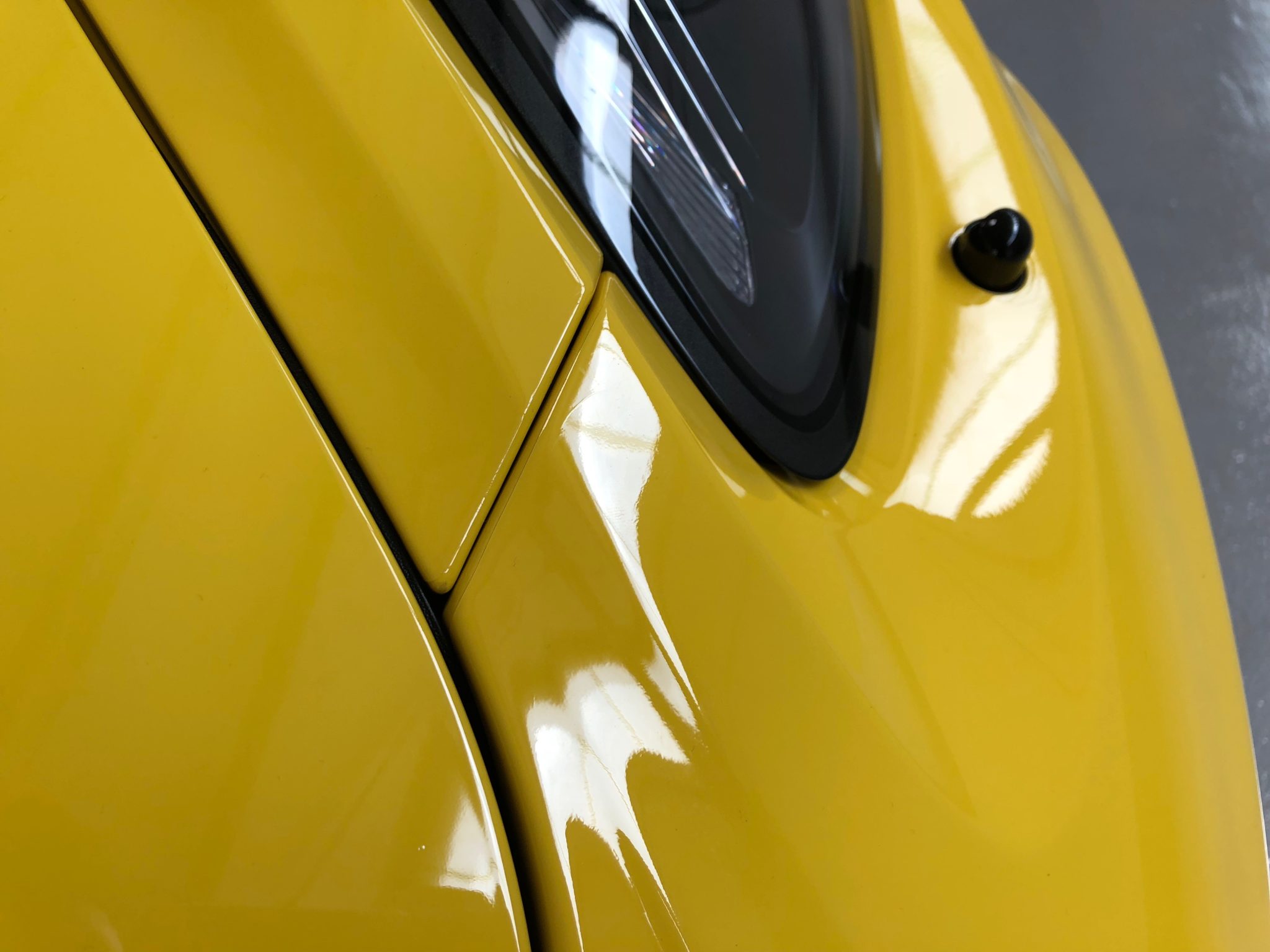 Porsche GT4 mit Design und Lackschutzfolie