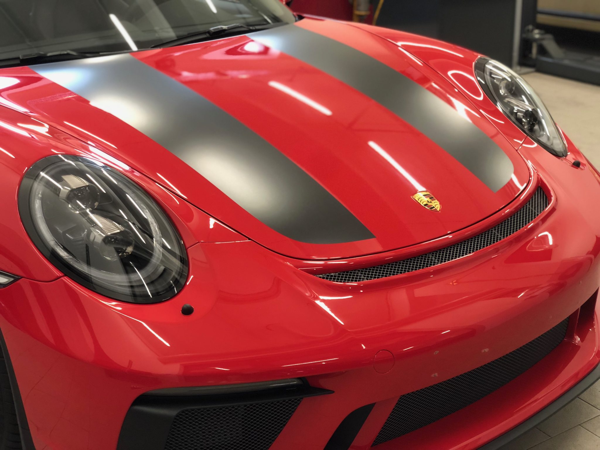 Porsche GT3 Touring mit Lackschutz und Design
