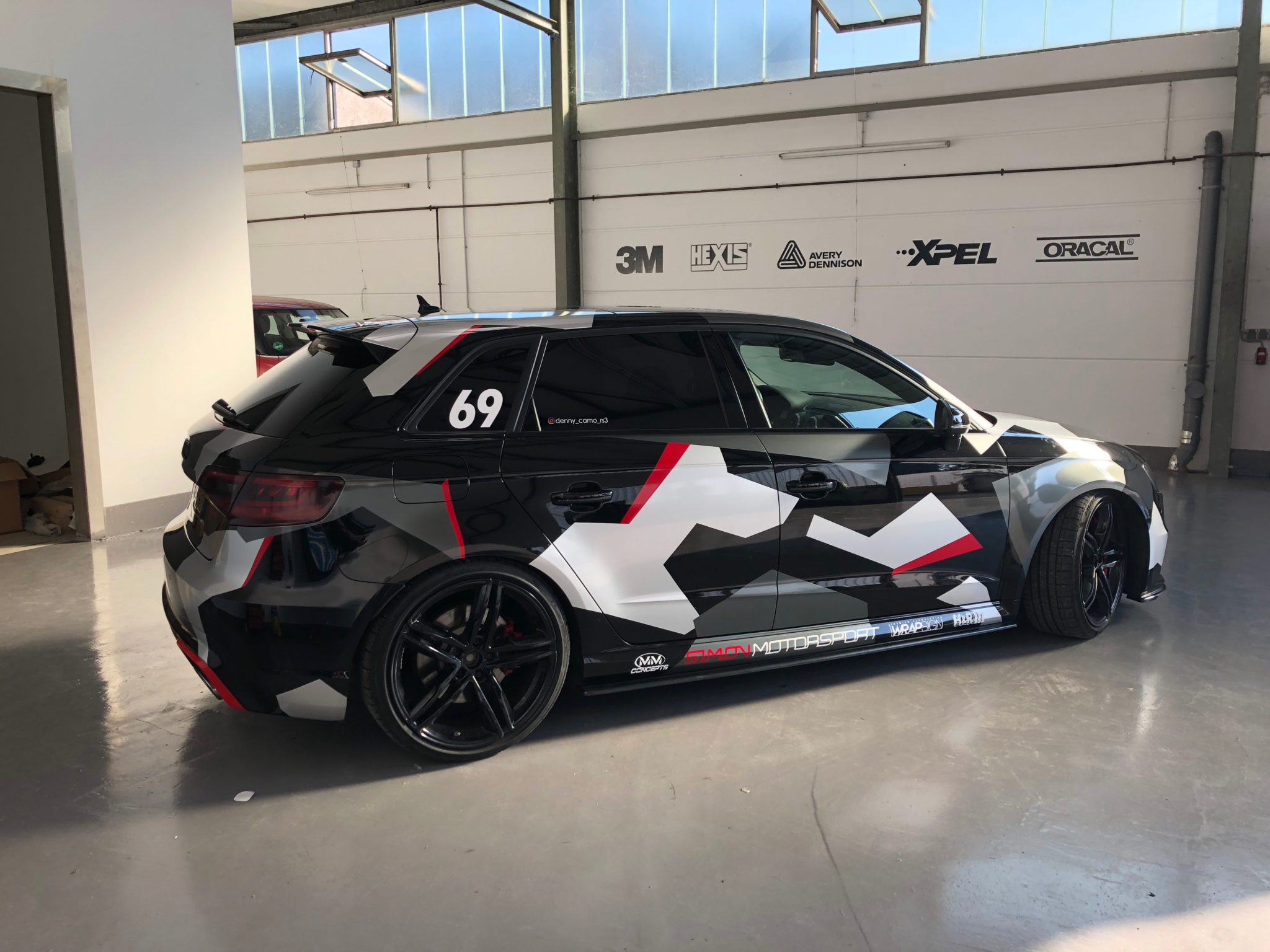 Audi RS3 in Camouflage inkl. Scheibentönung