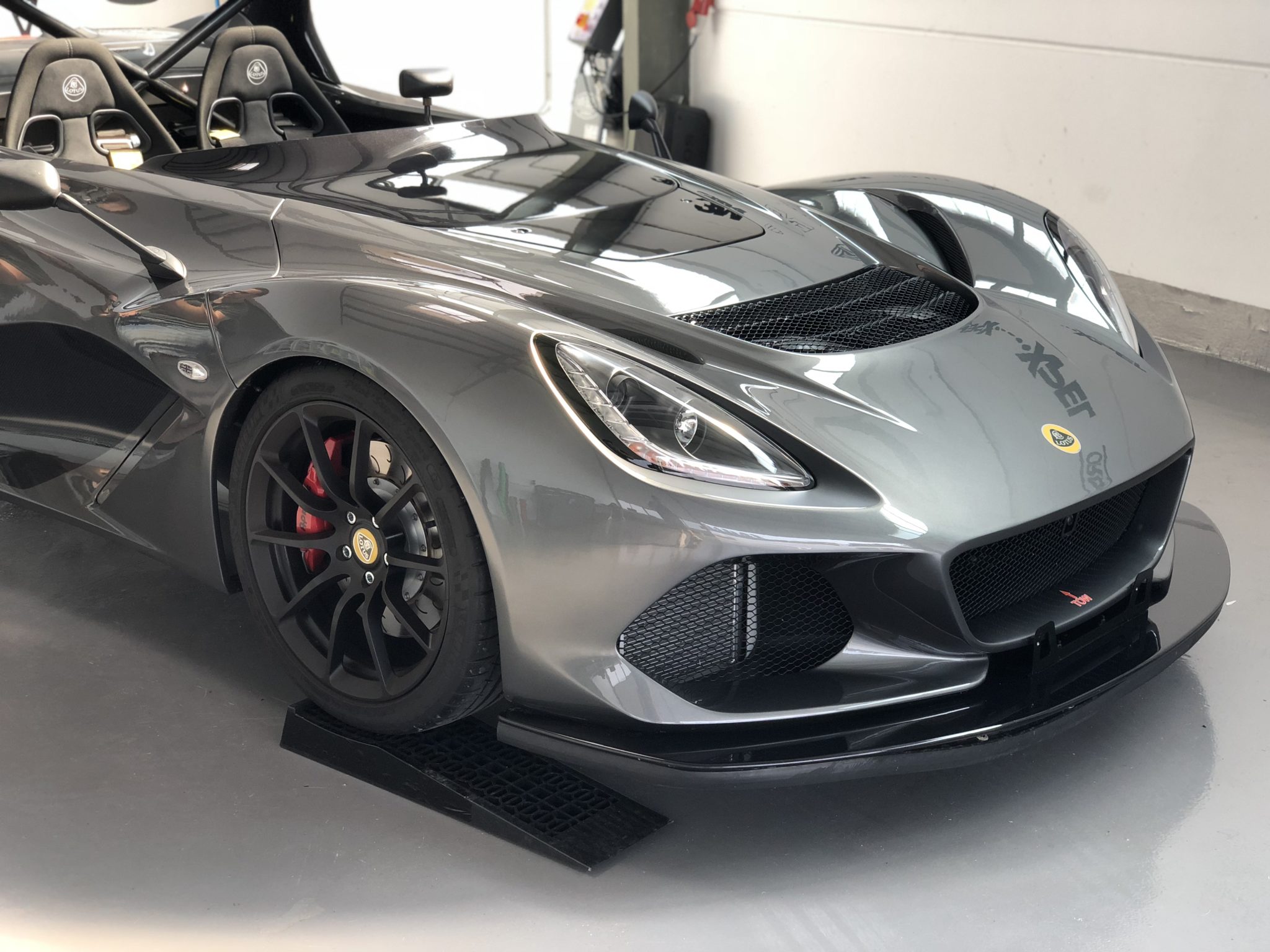 Lotus 3eleven in Steinschlagschutz