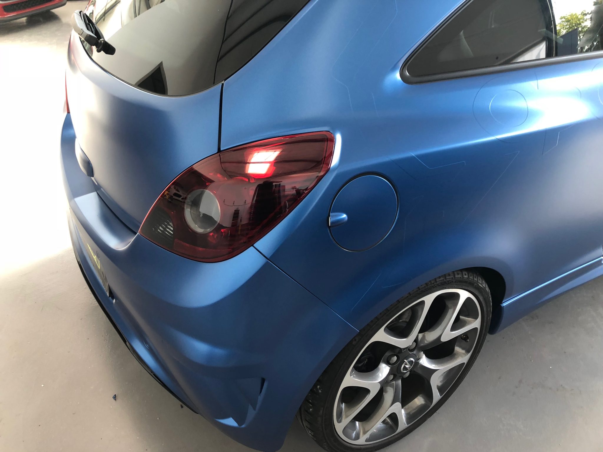Opel Corsa OPC in Avery blau matt