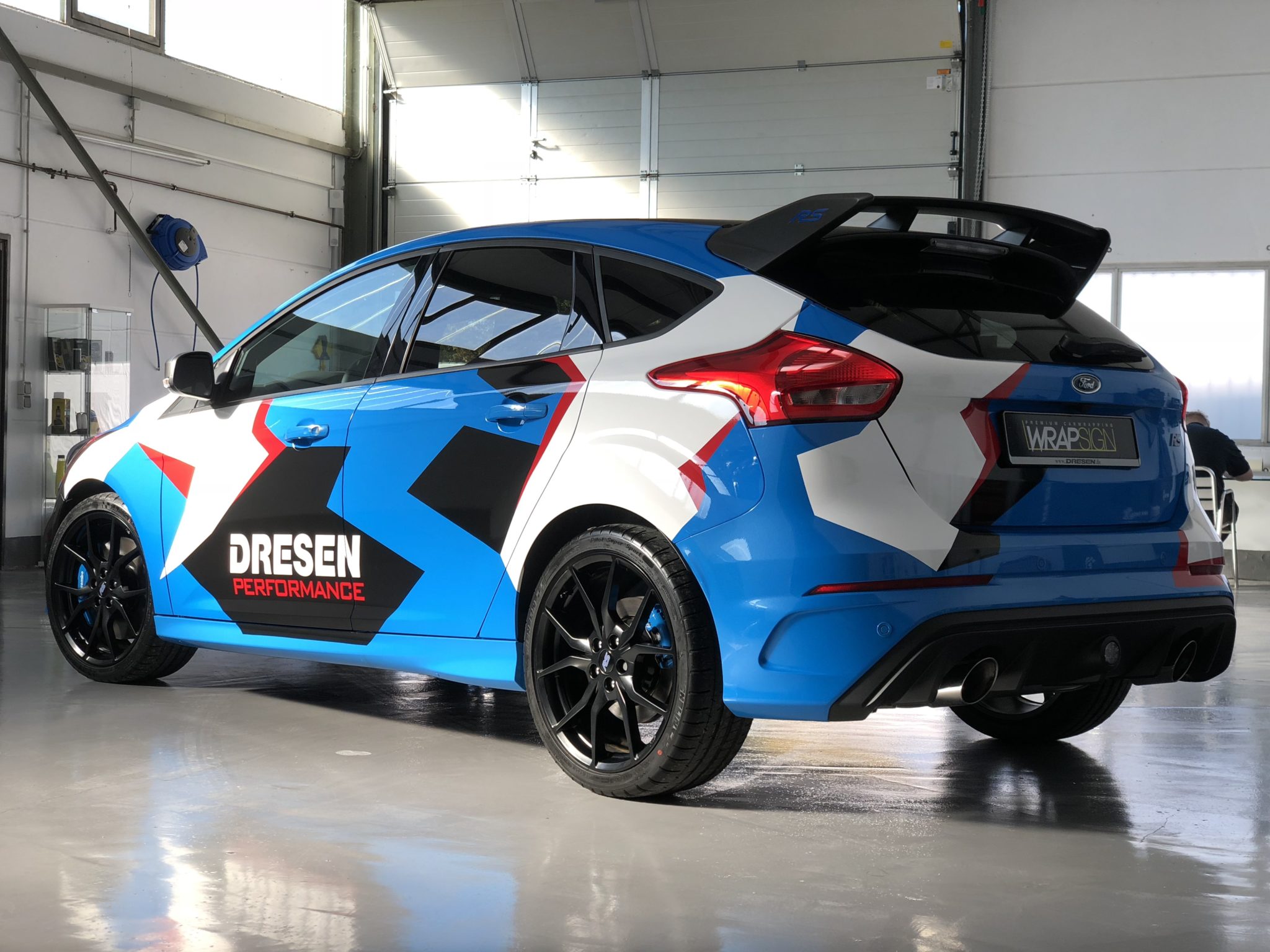 Ford Focus RS im Camouflage Design von Dresen Performance by Wrapsign