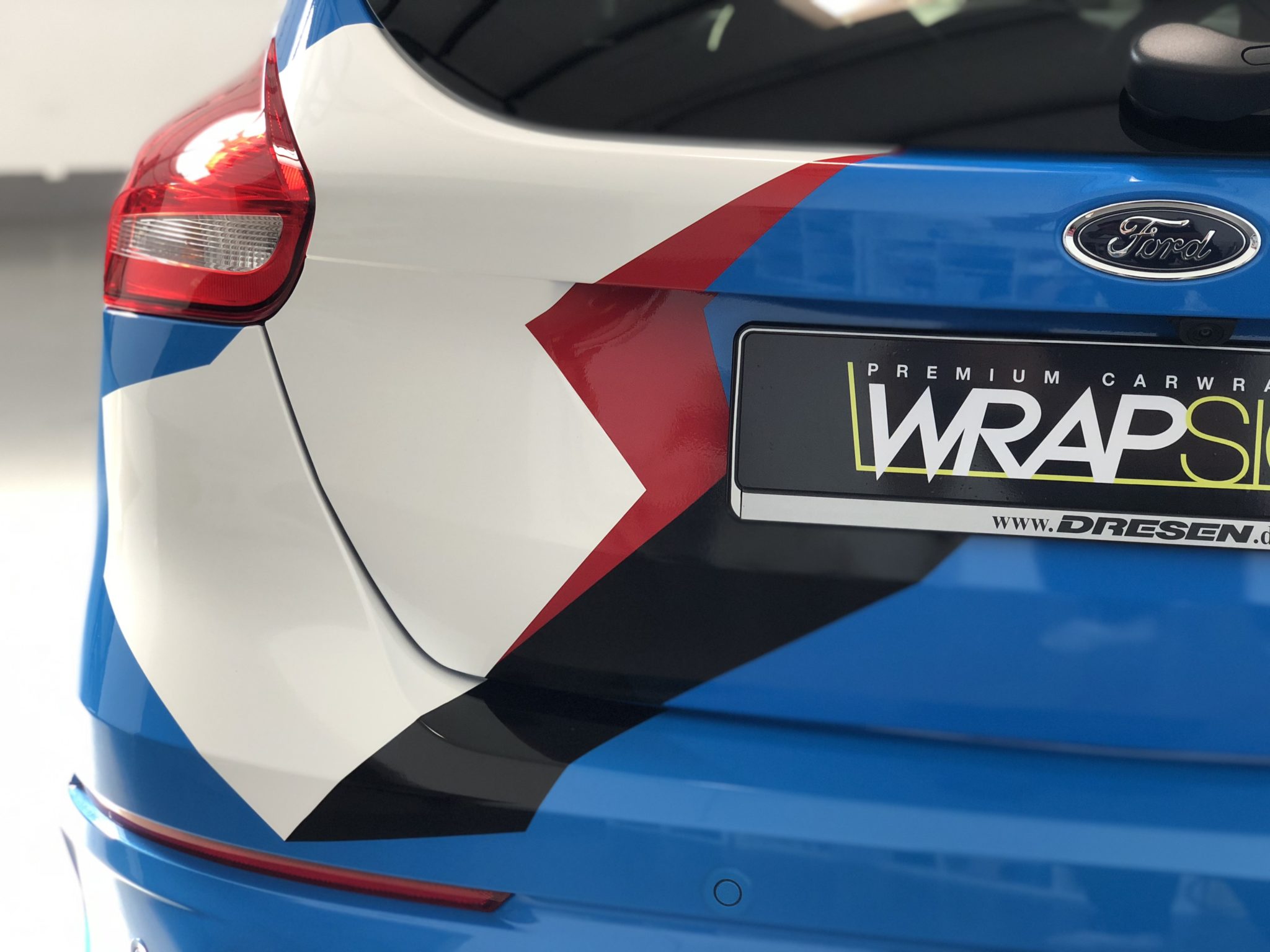 Ford Focus RS im Camouflage Design von Dresen Performance by Wrapsign