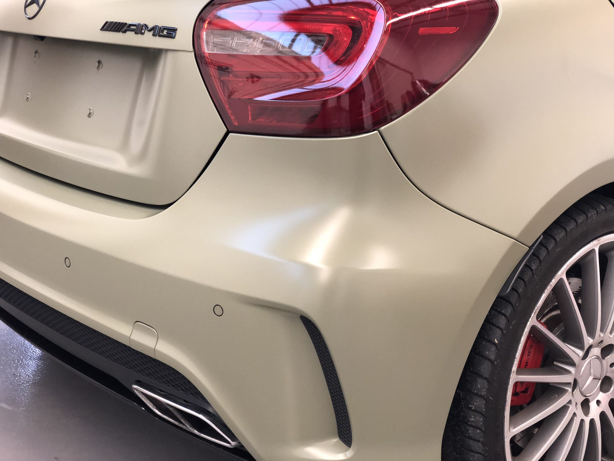 Mercedes A45 AMG satin khaki Avery