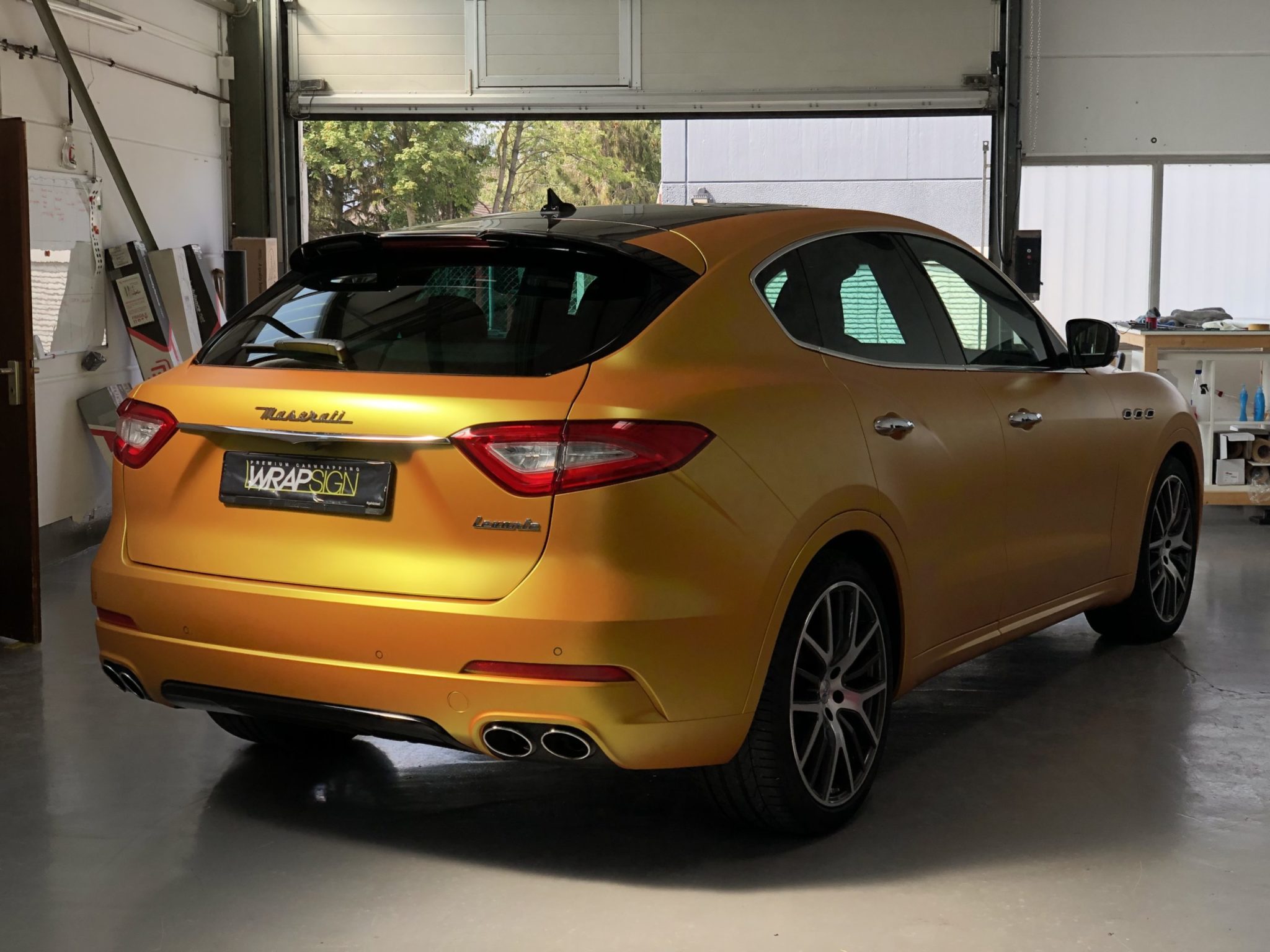Maserati Levante Energetic Yellow Folierung