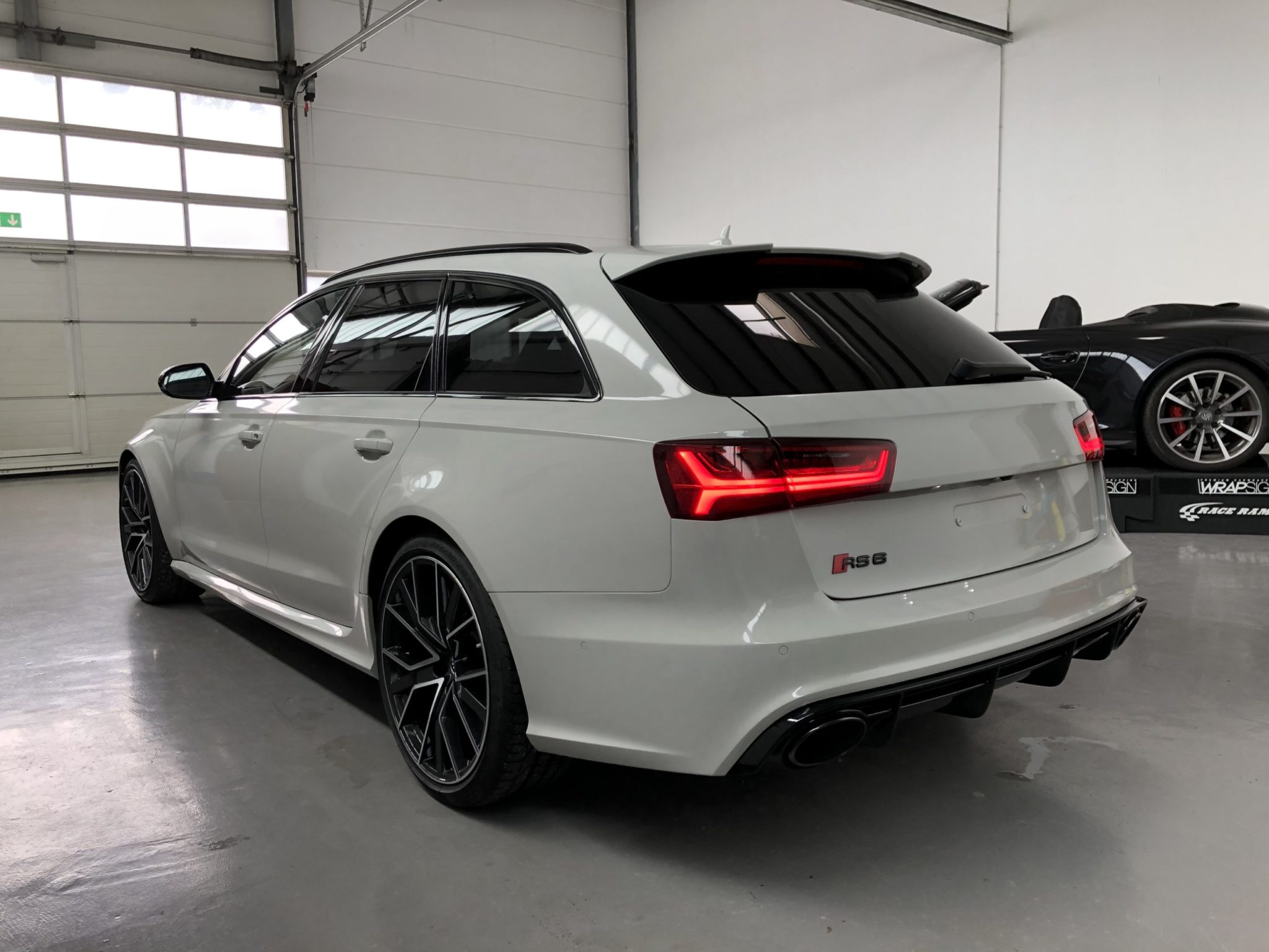 Audi RS6 Avant Kreide grau Vollfolierung