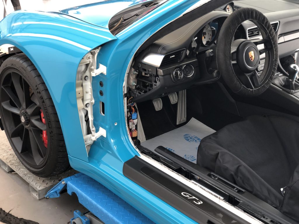 Porsche GT3 Touring Miami Blue Folierung